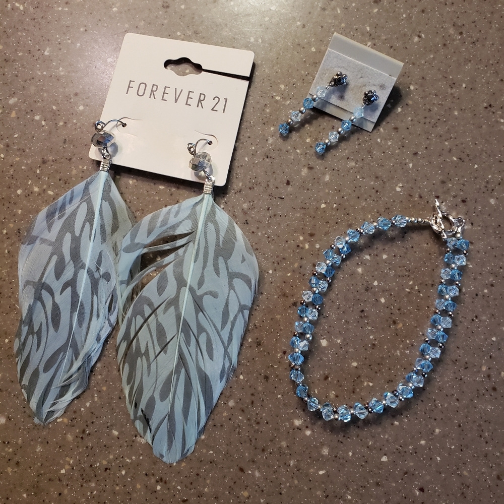 Bracelet and earrings set